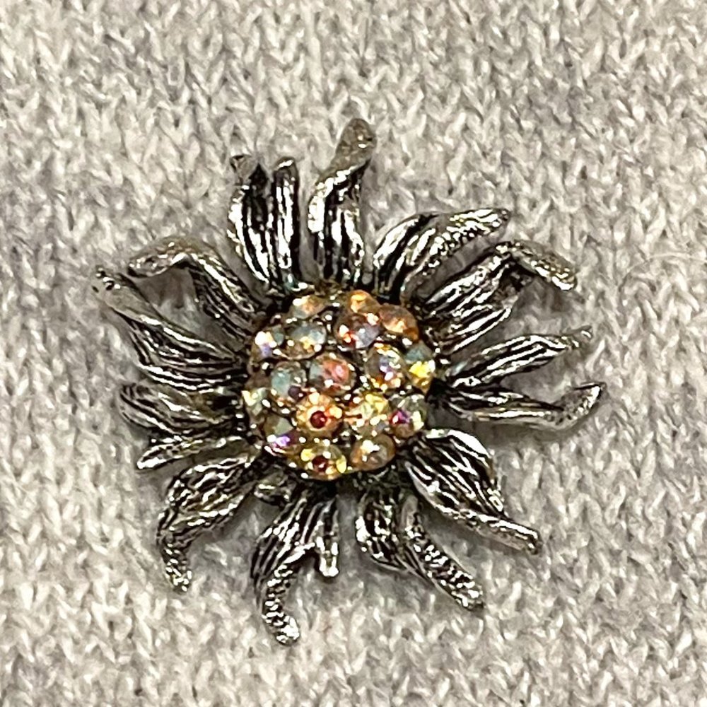 Host Pick Vintage Silver Tone 3D Sunflower With Aurora Borealis Crystals Brooch